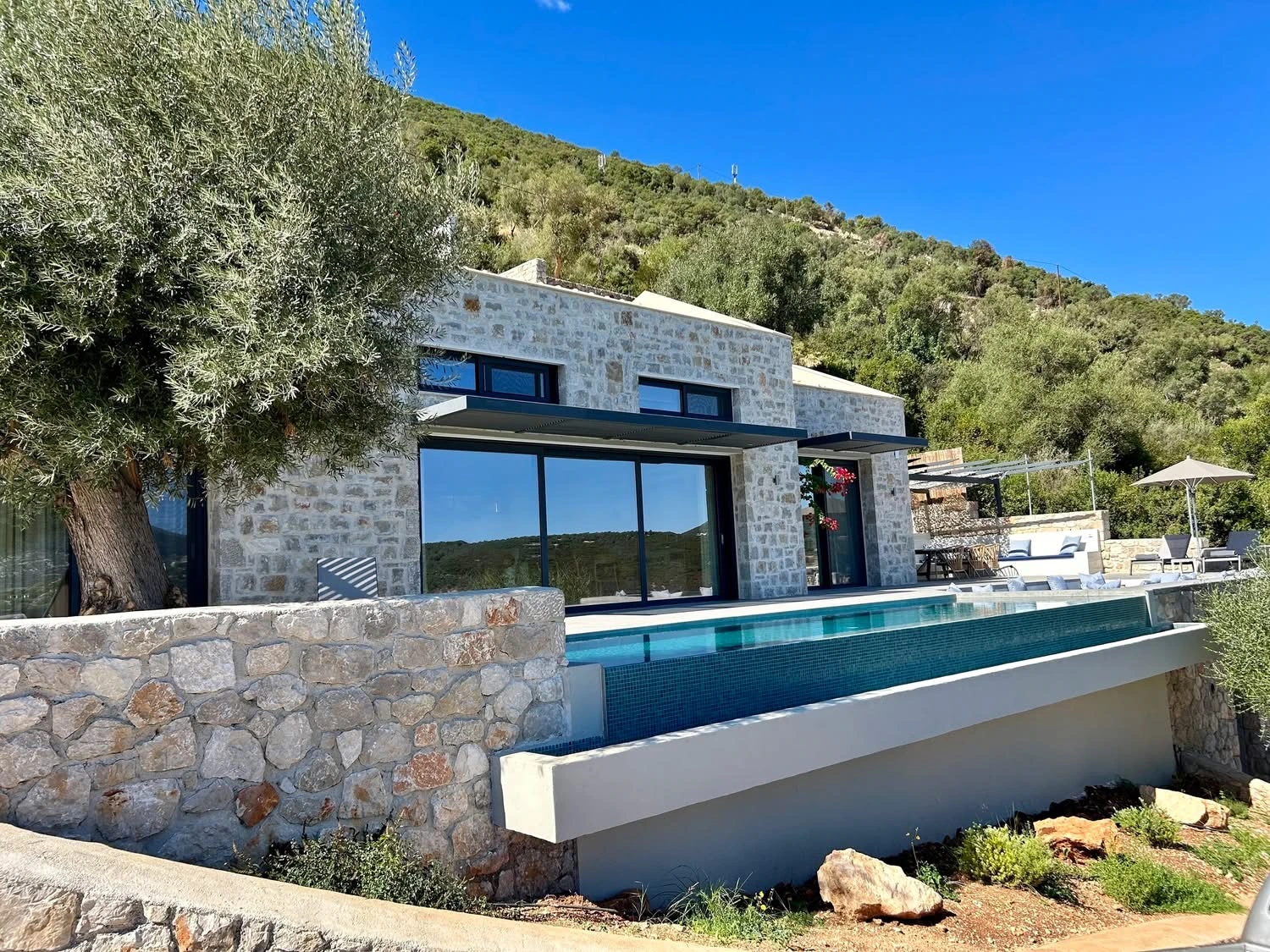 Luxusná vila s infinity bazénom Na ostrove Lefkada