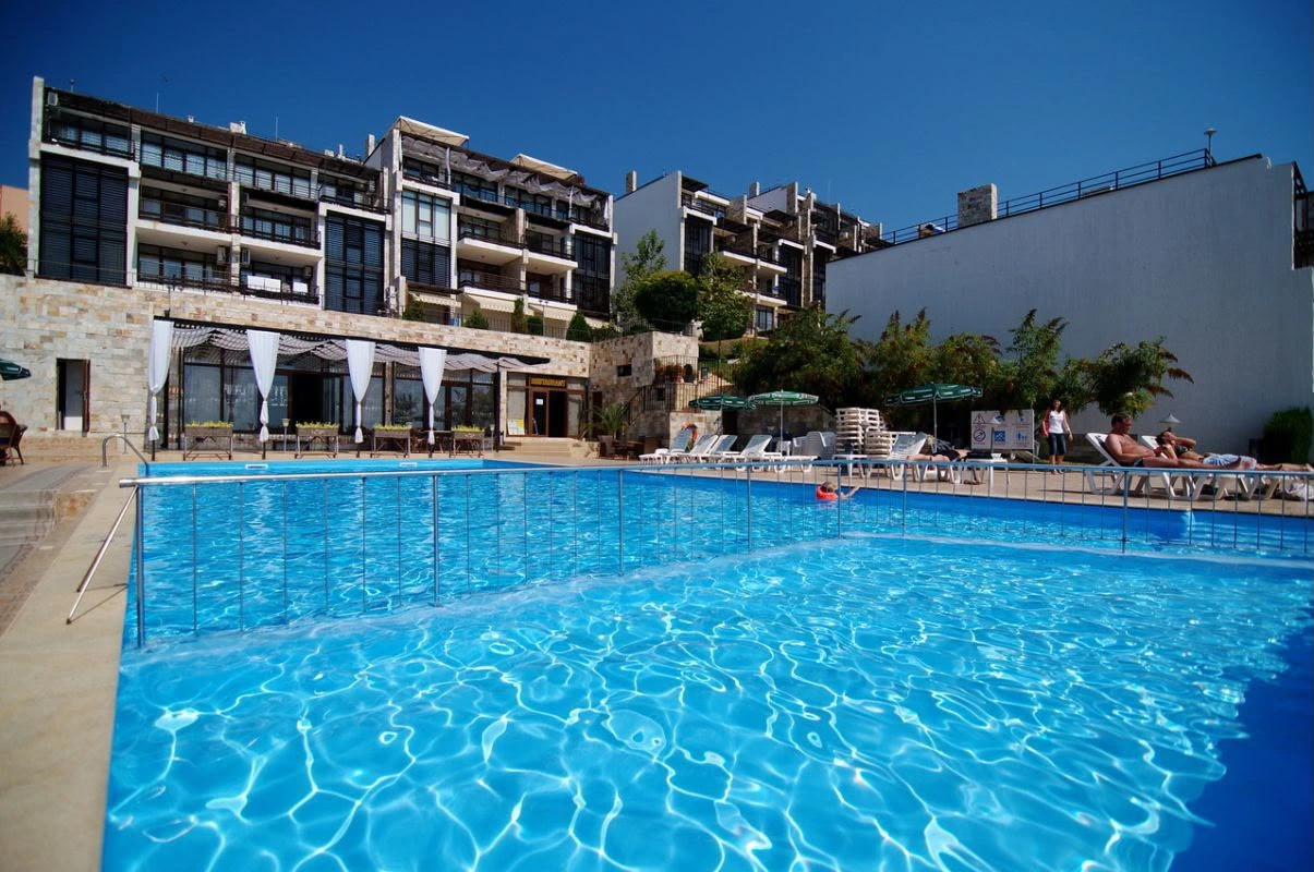 SVETI VLAS – PRVÁ LÍNIA PRI MORI | 3-IZBOVÝ APARTMÁN PO REKONŠTRUKCII | DOLCE VITA 1