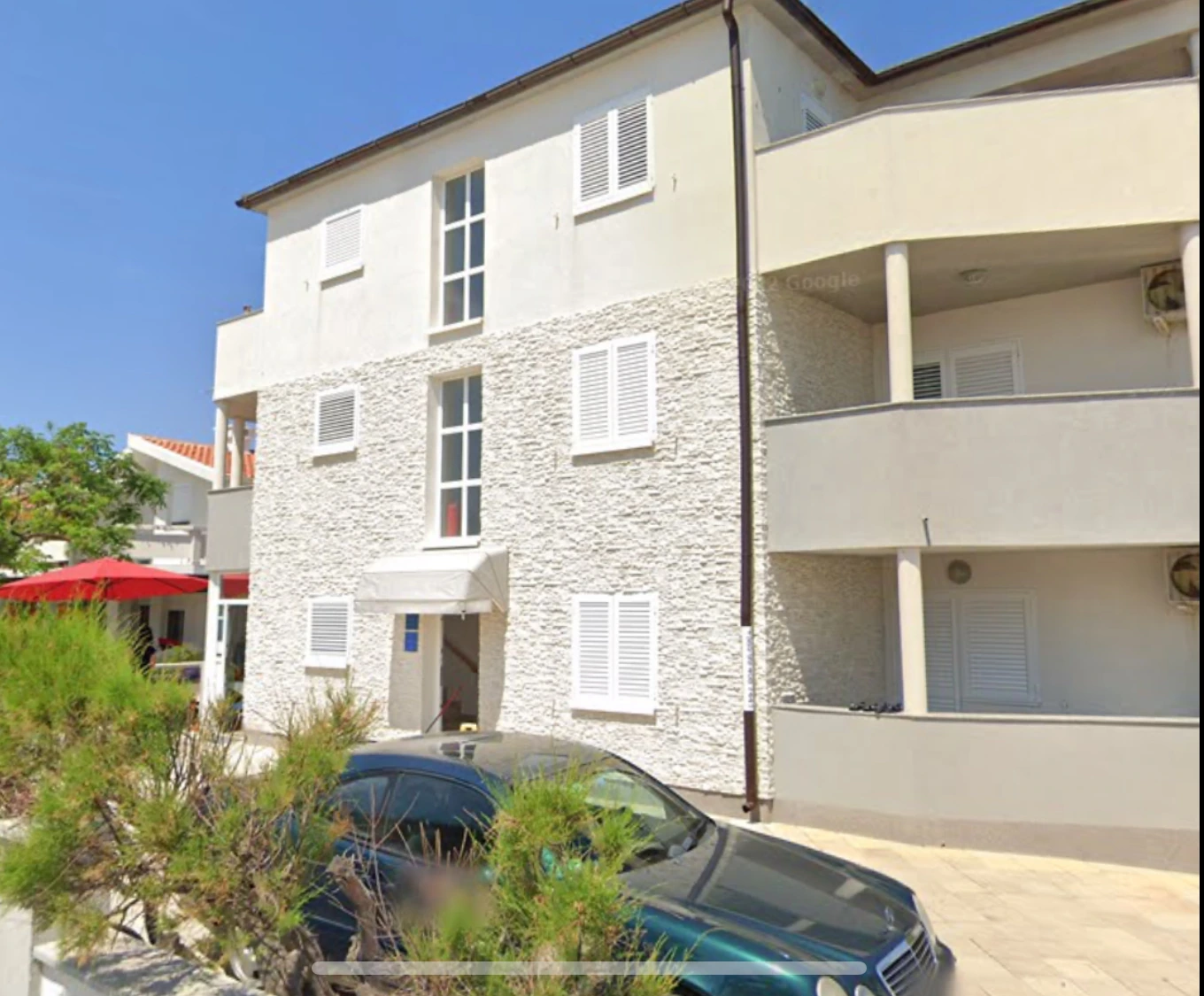 Ponúkame na predaj 3-izbový apartman v Chorvátsku na ostrove Vir, blízko mesta Zadar, 25km od mesta Zadar