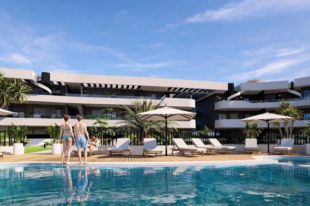 Luxusný 3-izbový apartmán pri golfe a mori