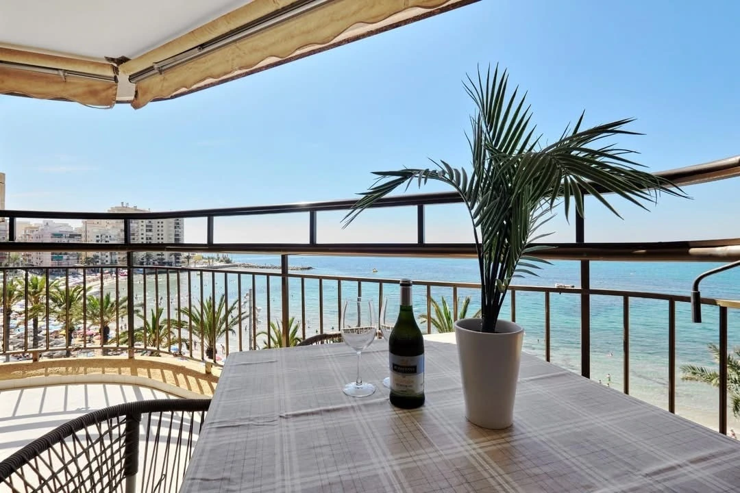 Luxusný apartmán v 1. línii pri mori – Torrevieja